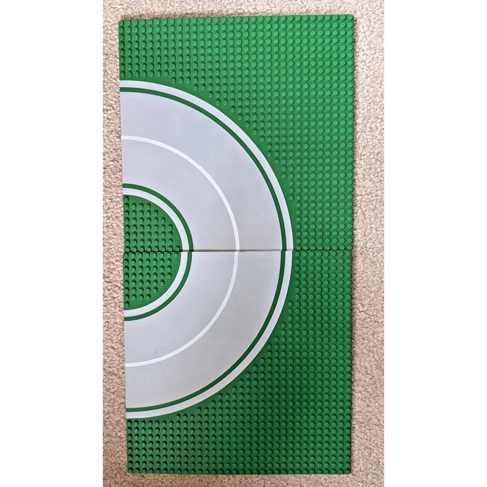 set of 2 Lego Baseplate Road 32 x 32 Curved Road Plates (6321-1) Green